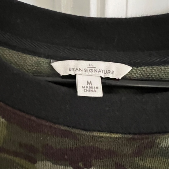 LL Bean Signature Sweatshirt - Picture 2 of 4